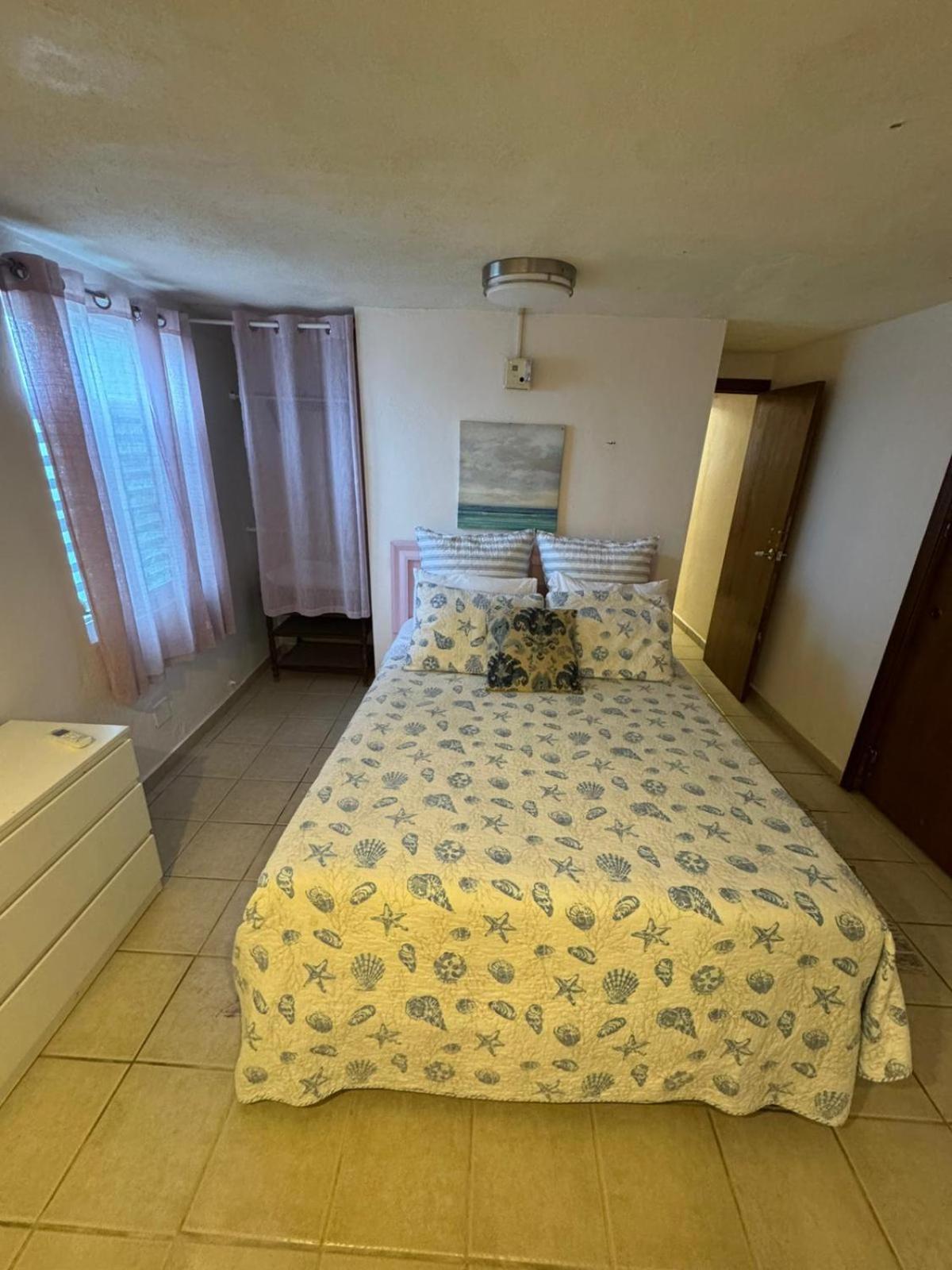 Villa Coral Guesthouse Векес Екстериор снимка
