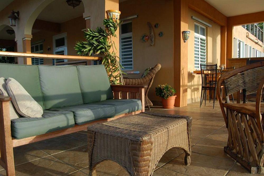 Villa Coral Guesthouse Векес Екстериор снимка
